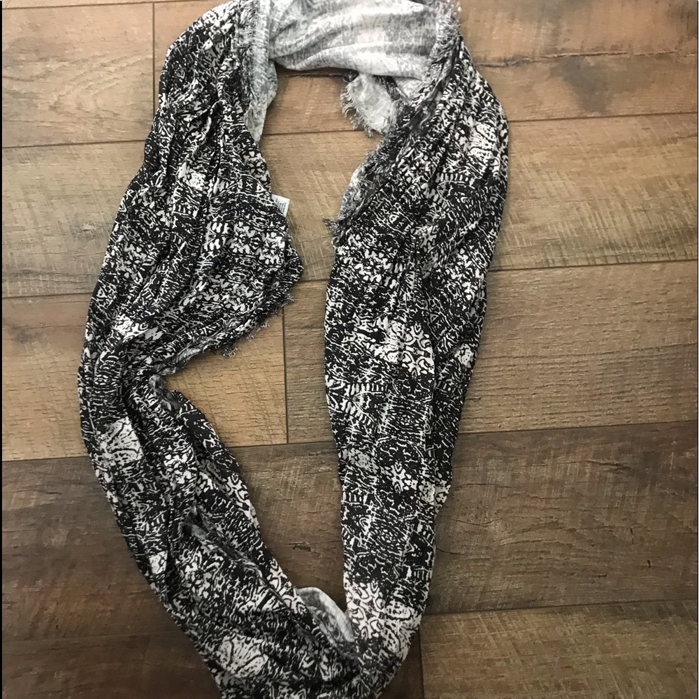 black & white scarf